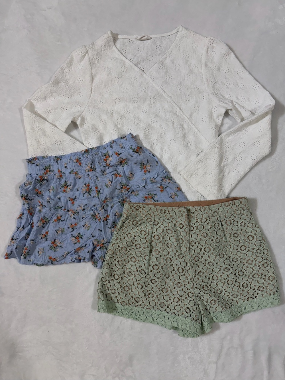 Nwot/euc girls set of 2 shorts and 1 white eyelet top 12/14